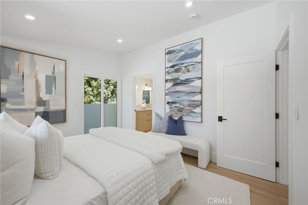539 Vista Flora, Newport Beach CA 92660 - Photo 29