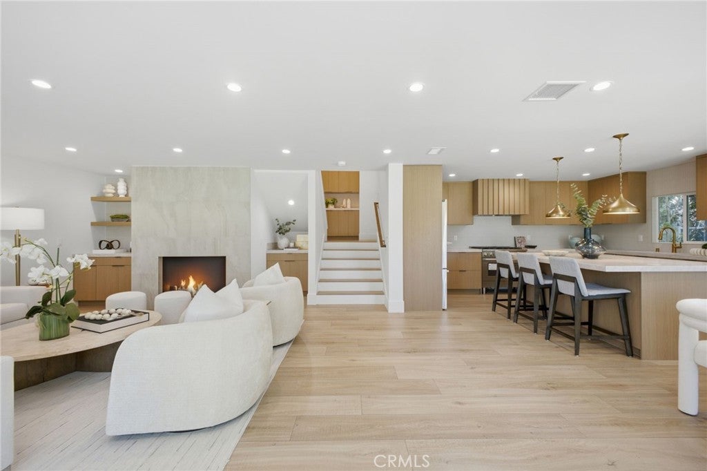539 Vista Flora, Newport Beach CA 92660 - Photo 14