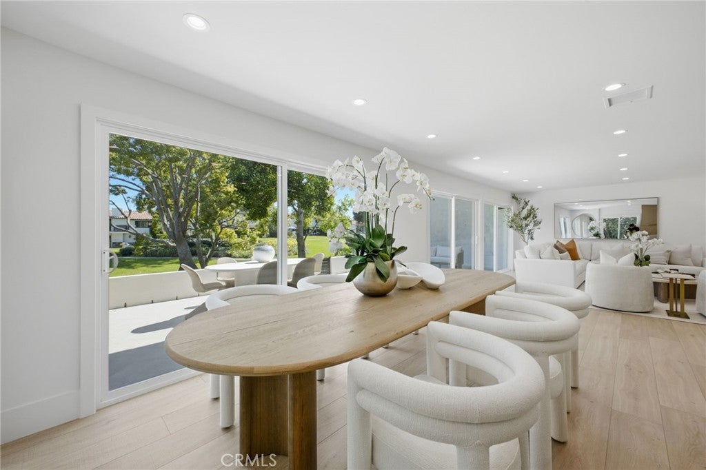 539 Vista Flora, Newport Beach CA 92660 - Photo 18