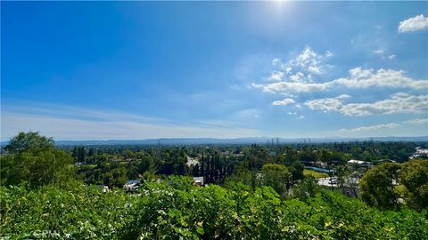 Photo of 11531 Vimy Road, Granada Hills, CA 91344 (MLS # SR26048726)