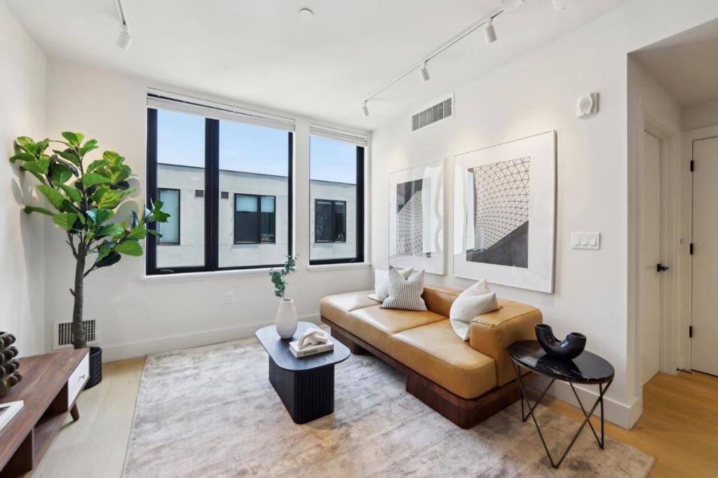 Experience luxury urban living in this modern studio located in the heart of Dogpatch, built in 2019. The sleek kitchen features top-of-the-line stainless steel appliances, elegant countertops, and ample cabinetry. The open floor plan is complemented by large windows that flood the space with natural light. Enjoy the convenience of in-unit laundry. Community amenities include a welcoming lobby, rooftop terrace, courtyard, BBQ area, and elevator. Ideally situated near CalTrain, T-MUNI, Chase Center, UCSF, Mission Bay, Pier 70, and major freeways. Parking and storage unit are included in the sale!