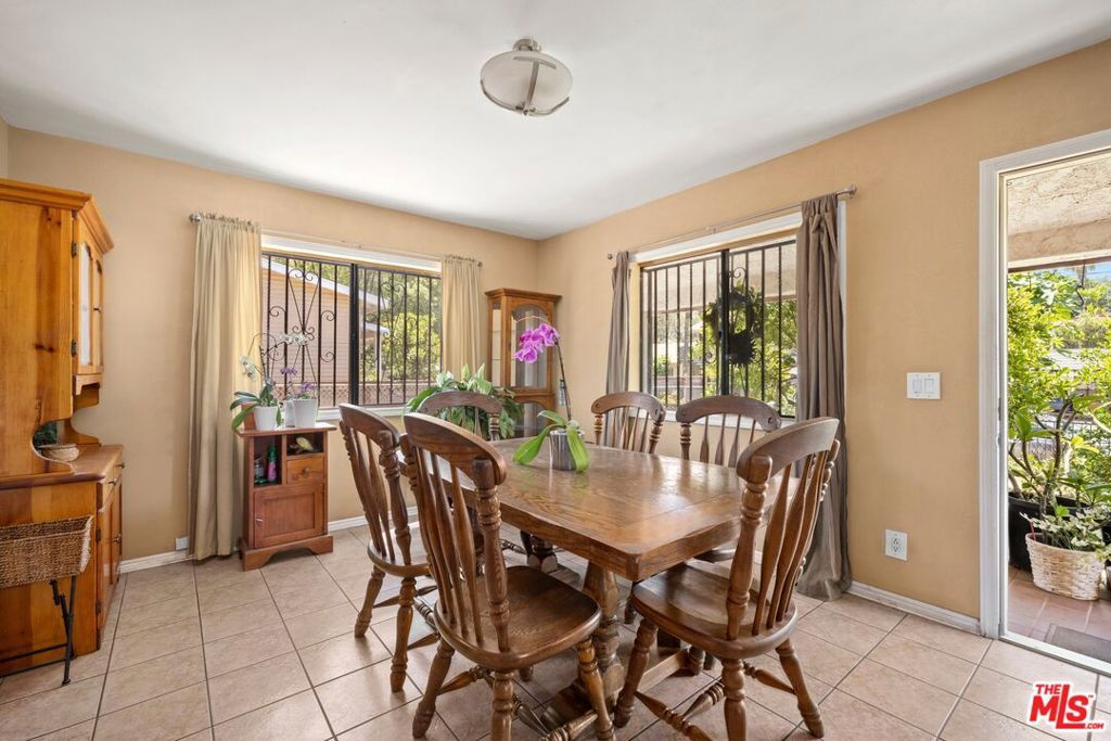 Photo of 231 S Avenue 58 Ave, Los Angeles, CA 90042 (MLS # 25555083)