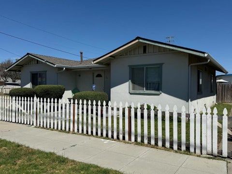Photo of 122 Martella Street, Salinas, CA 93901 (MLS # ML82055707)