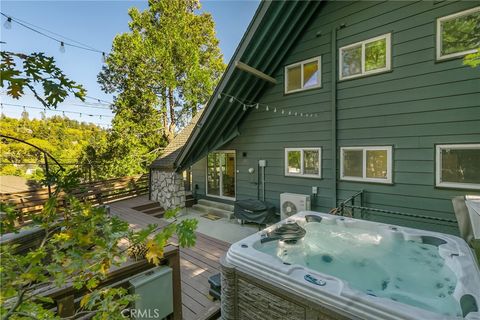 Photo of 27558 W Shore Road, Lake Arrowhead, CA 92352 (MLS # IG25234423)