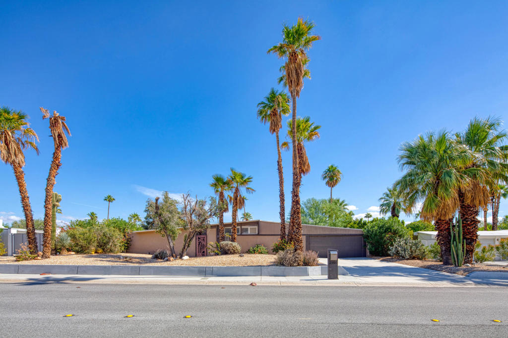 Racquet Club East - Residential