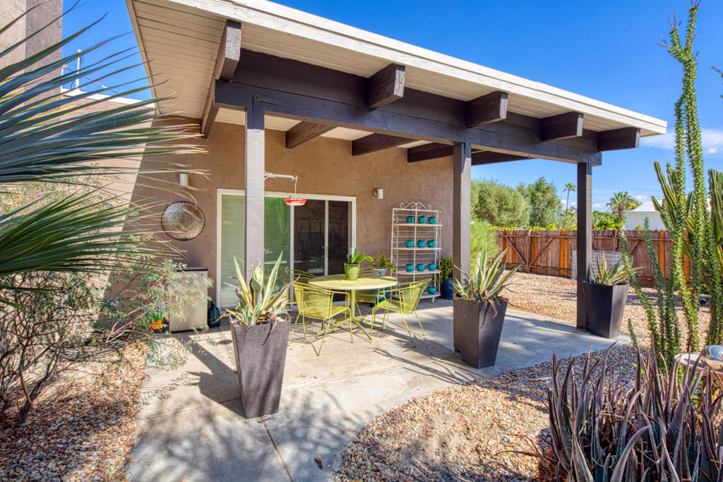 Racquet Club East - Residential