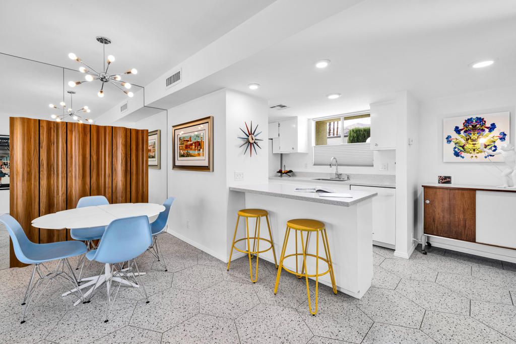 listing image 130729596721116540703
