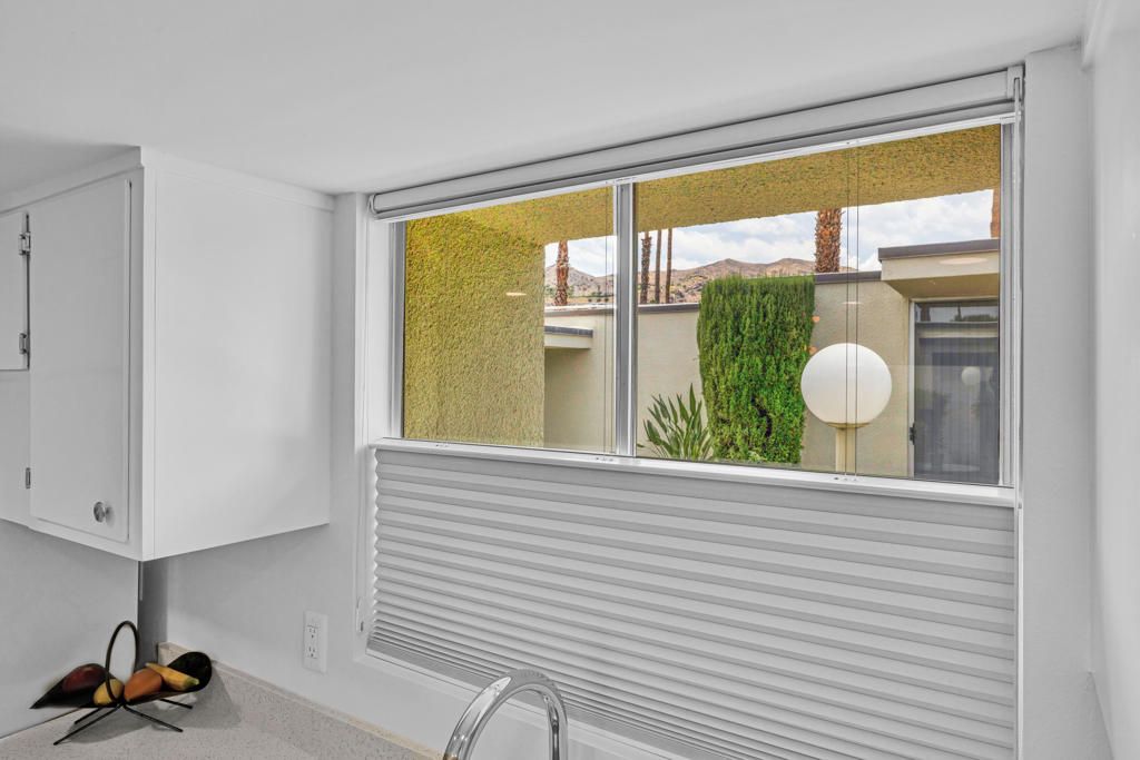 listing image 130723273515781374980