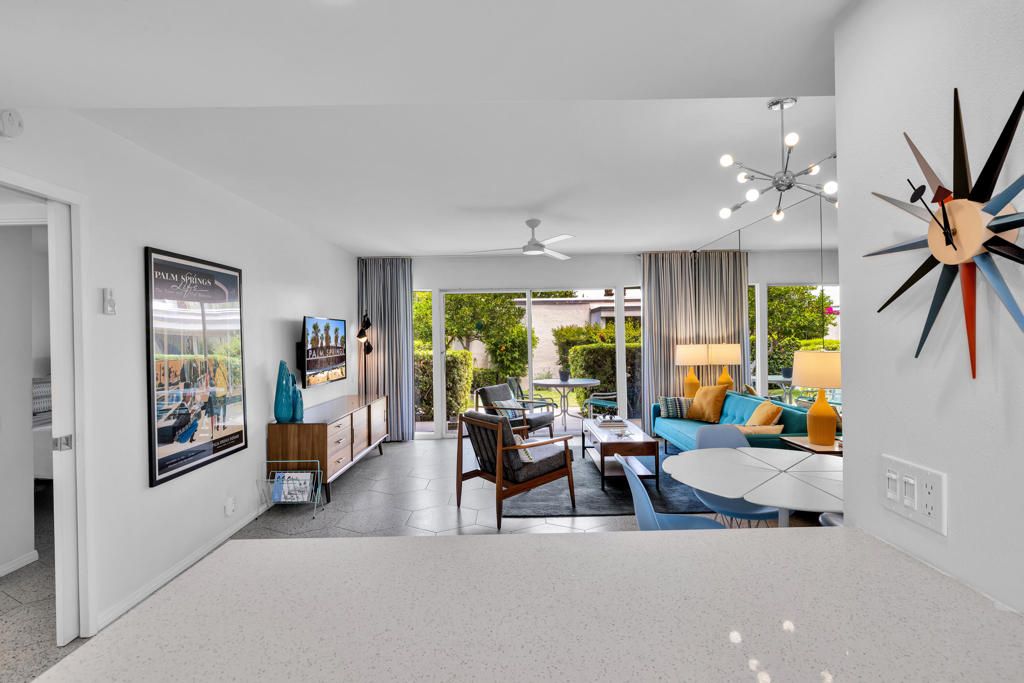 listing image 130720836495152637962