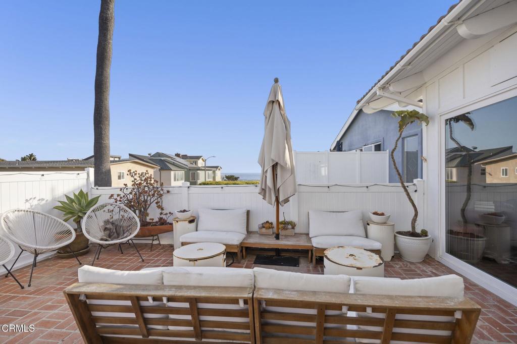 Pierpont/Ocean Front - 0276 - Residential