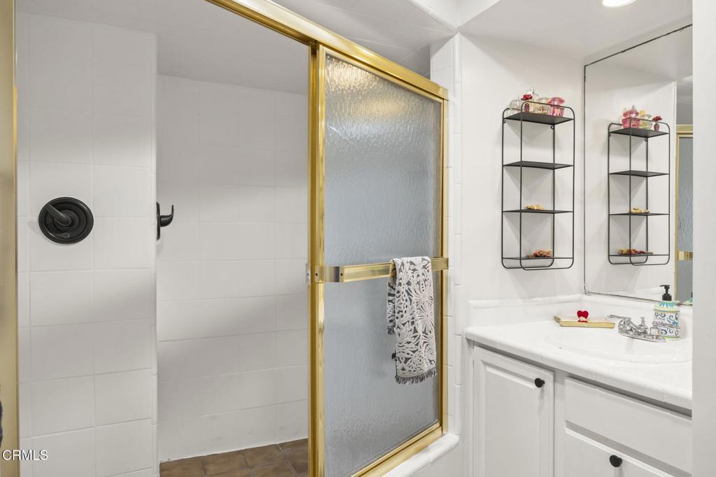Pierpont/Ocean Front - 0276 - Residential
