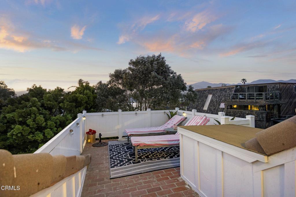 Pierpont/Ocean Front - 0276 - Residential