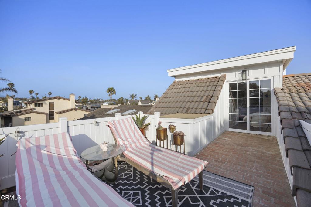Pierpont/Ocean Front - 0276 - Residential
