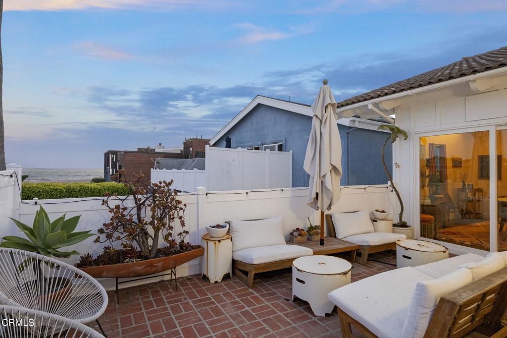 Pierpont/Ocean Front - 0276 - Residential