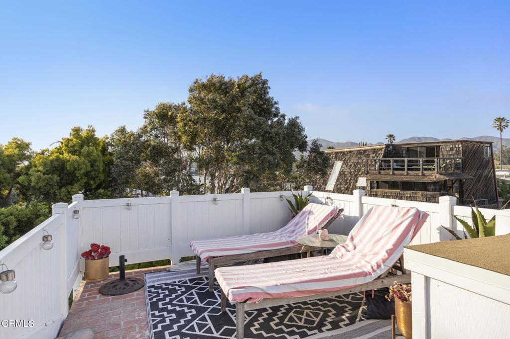 Pierpont/Ocean Front - 0276 - Residential