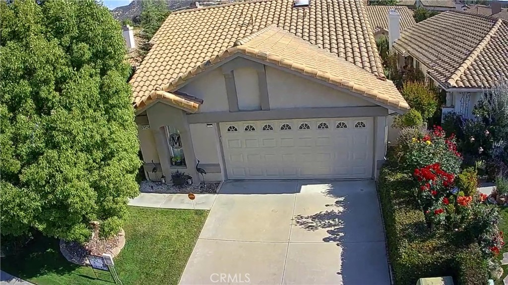 6340 Colonial
