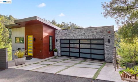 Photo of 45 Homeglen Ln Ln, Oakland, CA 94611 (MLS # 41130530)