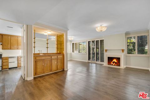 Photo of 12124 Goshen Avenue #206, Los Angeles, CA 90049 (MLS # 26671863)