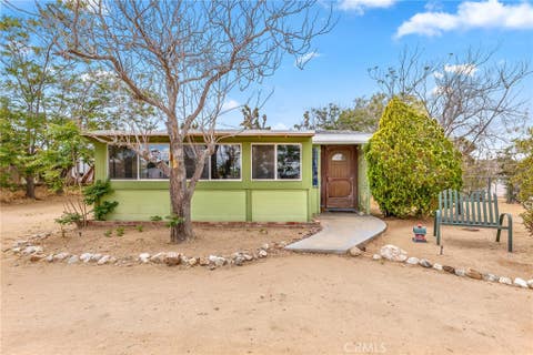 Photo of 7526 Palm AVE, Yucca Valley, CA 92284 (MLS # CV26117502)