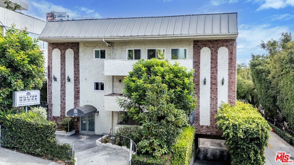 Photo of 1228 N La Cienega Boulevard #102, West Hollywood, CA 90069 (MLS # 25591111)