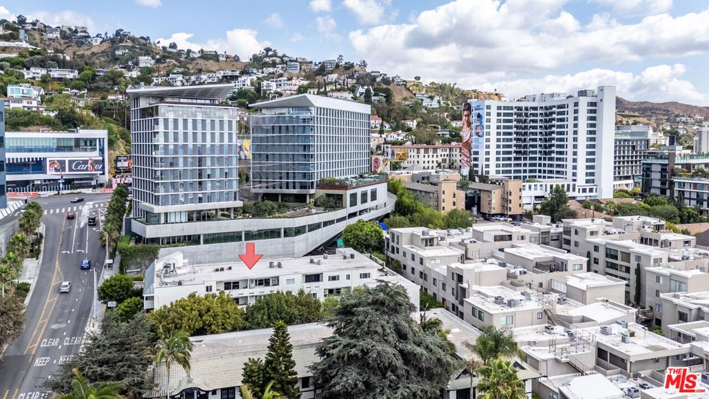 Photo of 1228 N La Cienega Boulevard #102, West Hollywood, CA 90069 (MLS # 25591111)