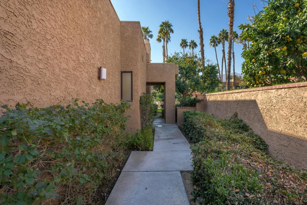 48629 Sundrop Court
