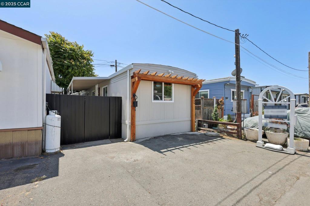 2399 E 14th Street