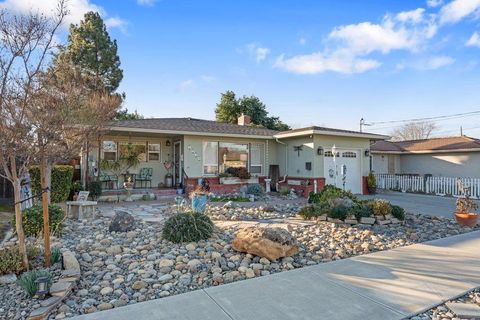 Photo of Hollister, CA 95023 (MLS # ML82044661)