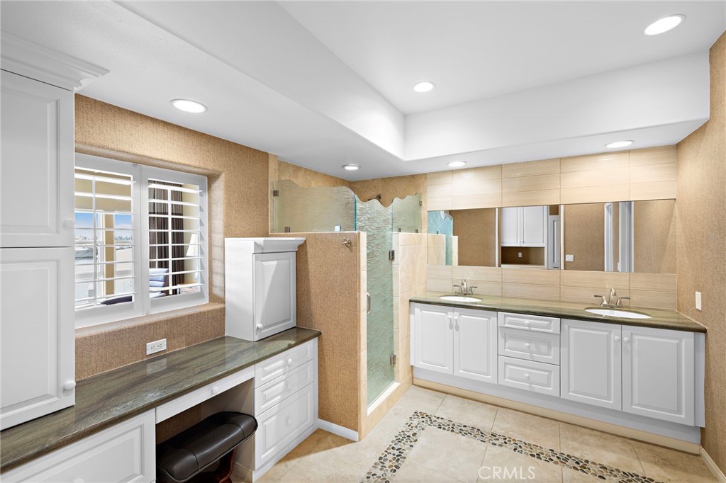 2600 Newport Boulevard 215