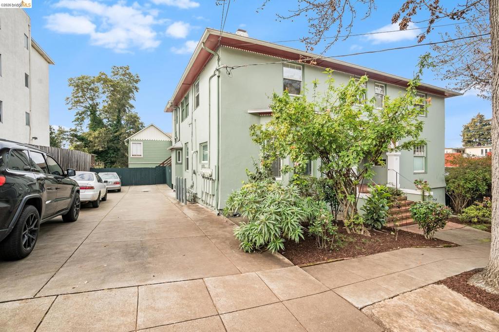 95 Moss Ave