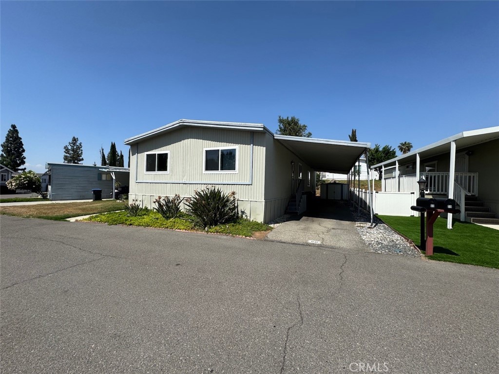 15181 Van Buren Boulevard 60