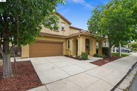Photo of 1048 Ashbridge Bay Dr Dr, Pittsburg, CA 94565 (MLS # 41132078)