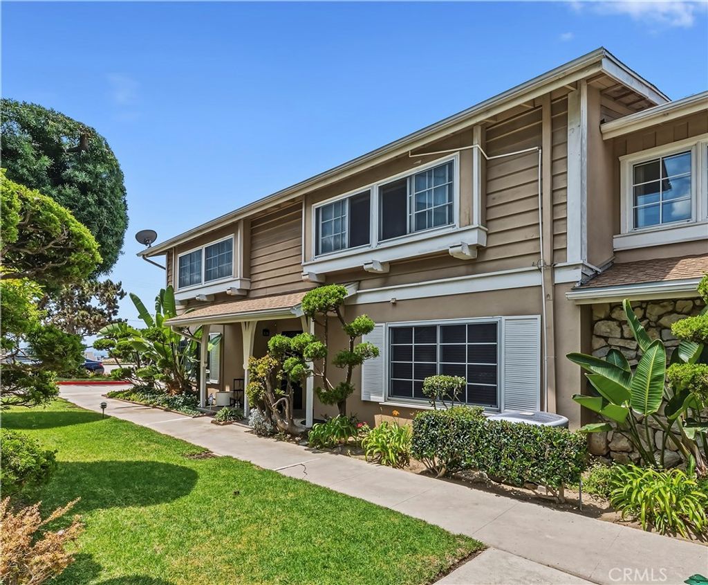 Photo of 3500 W Manchester BLVD #298, Inglewood, CA 90305 (MLS # PF26140880)