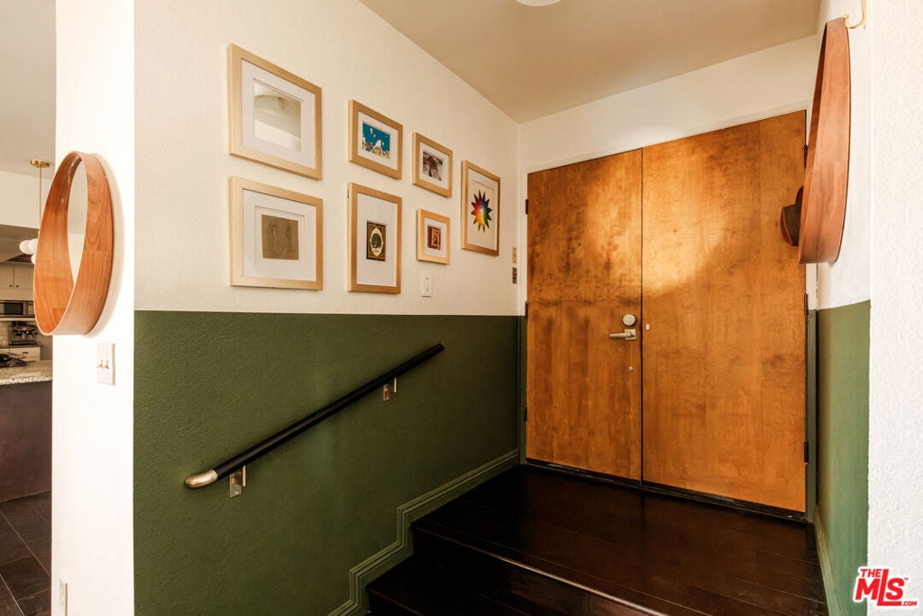 14569 Benefit Street 209, Los Angeles CA 91403