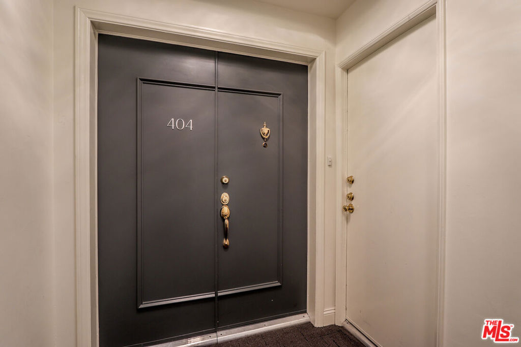 121 S Palm Drive 404