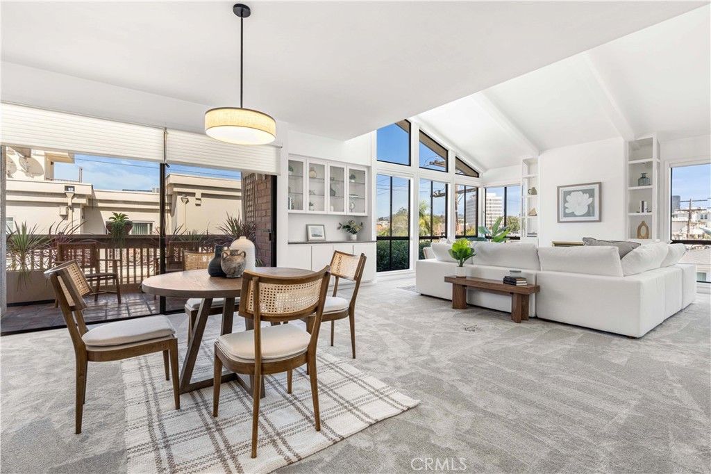 Photo of 11805 Mayfield Ave #306, Los Angeles, CA 90049 (MLS # SB25237803)