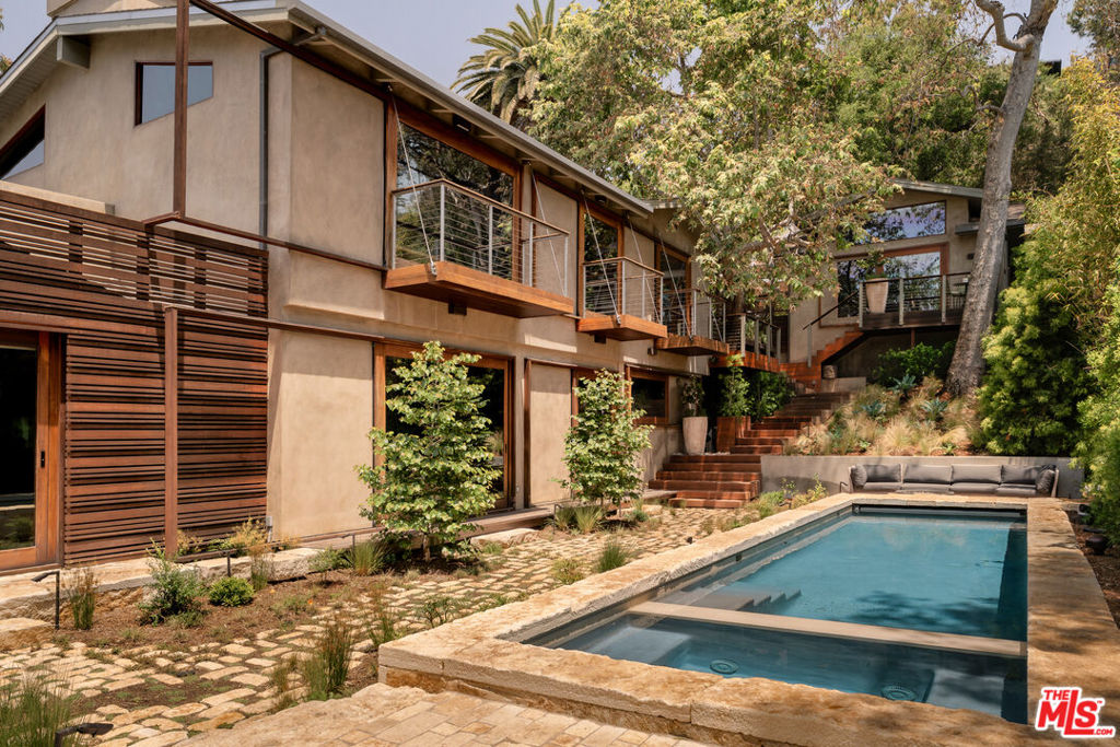 415 Mesa Road