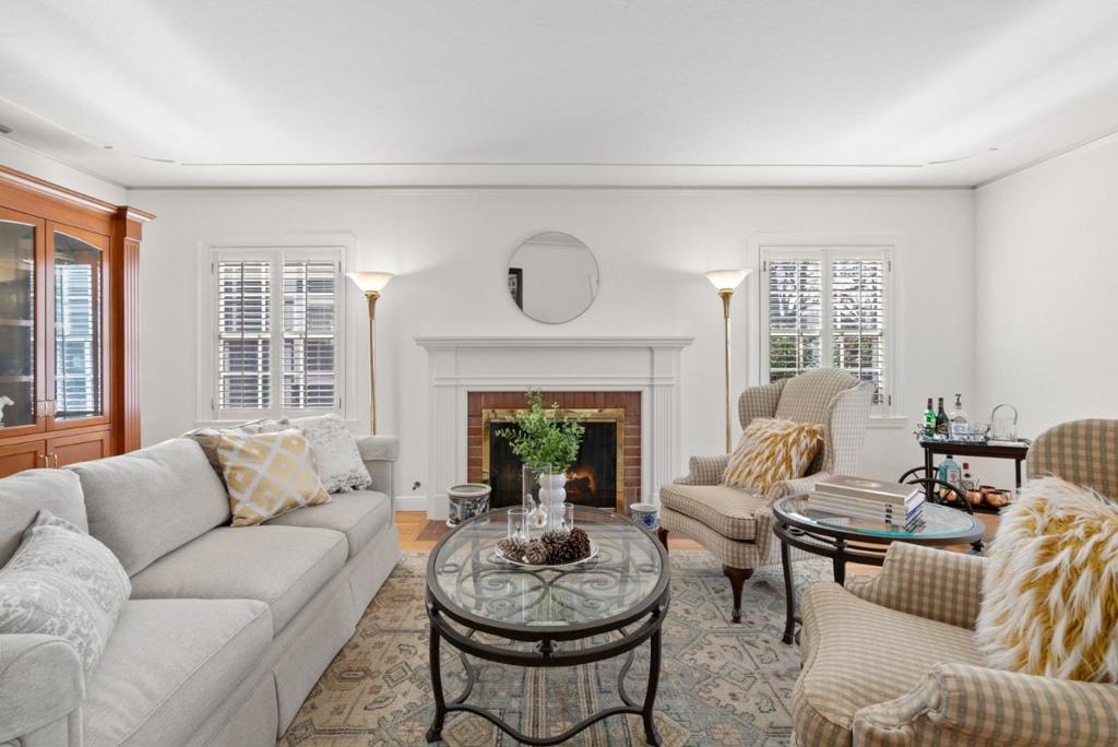 1660 Hanchett Avenue