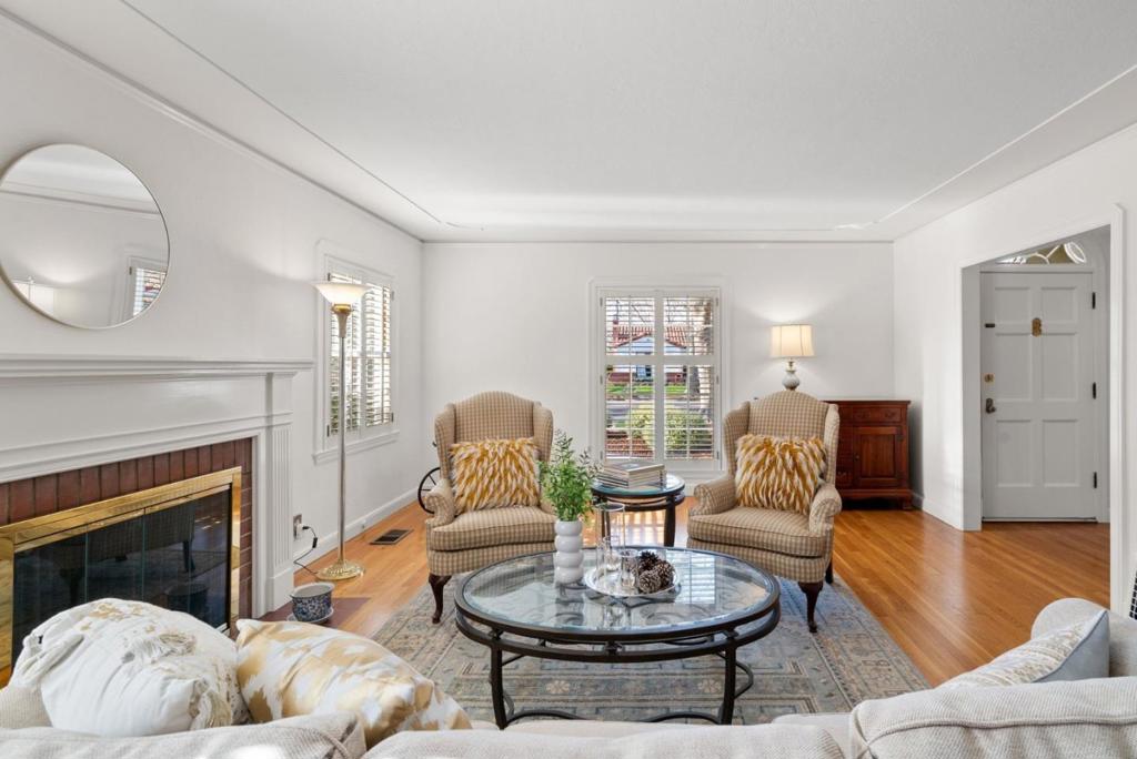 1660 Hanchett Avenue