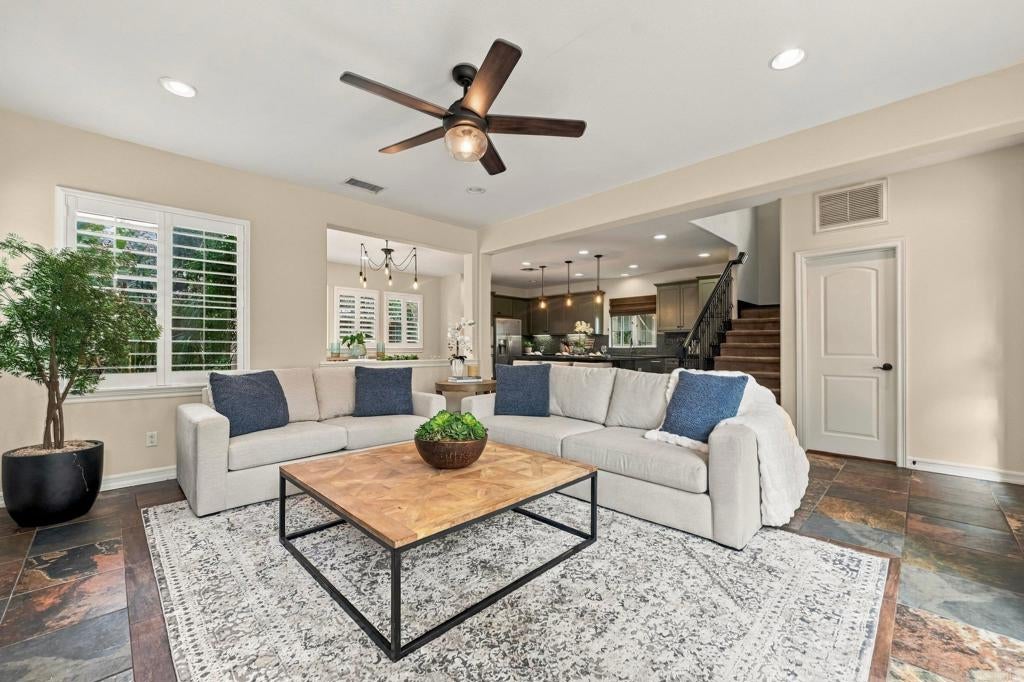 15584 Bristol Ridge