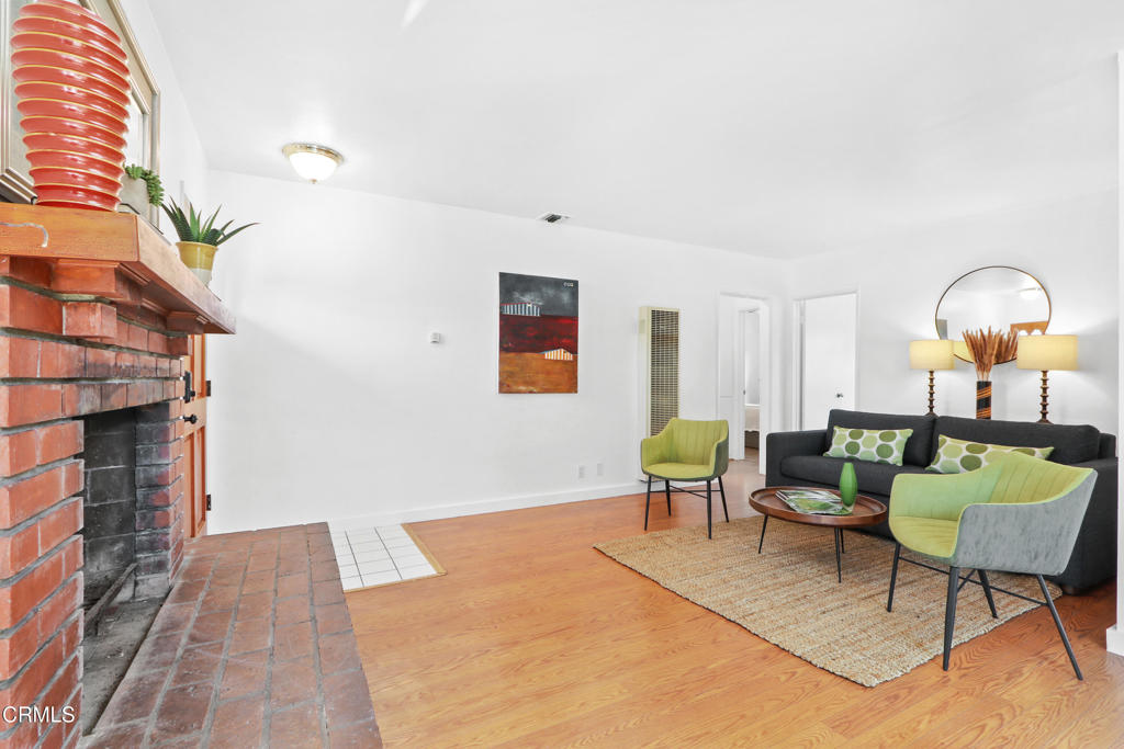 2062 N Garfield Avenue