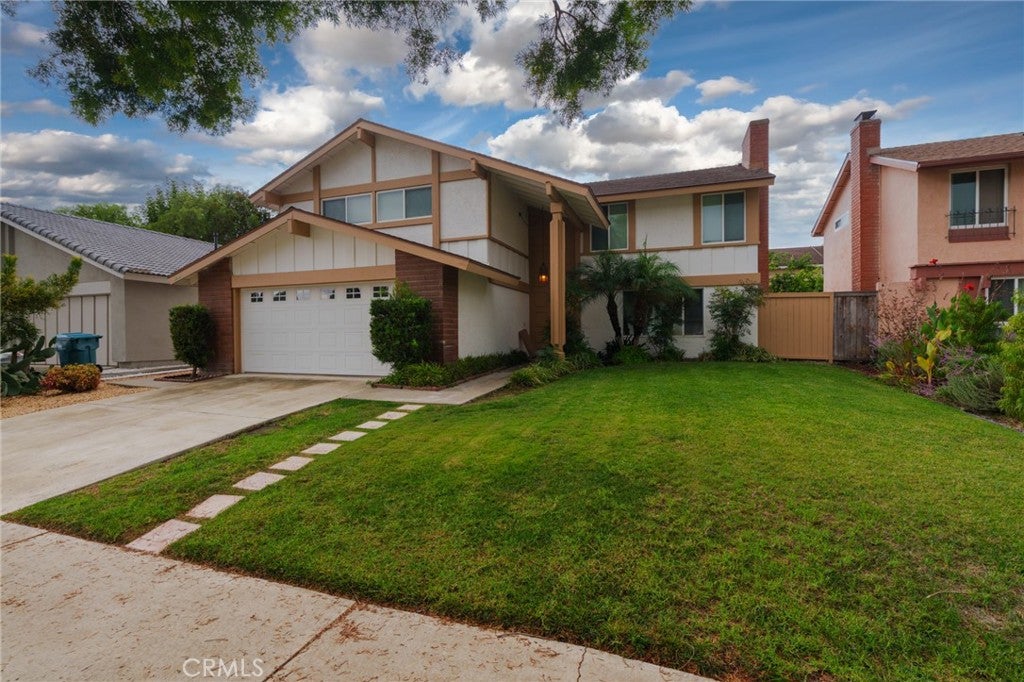 3832 Hamilton