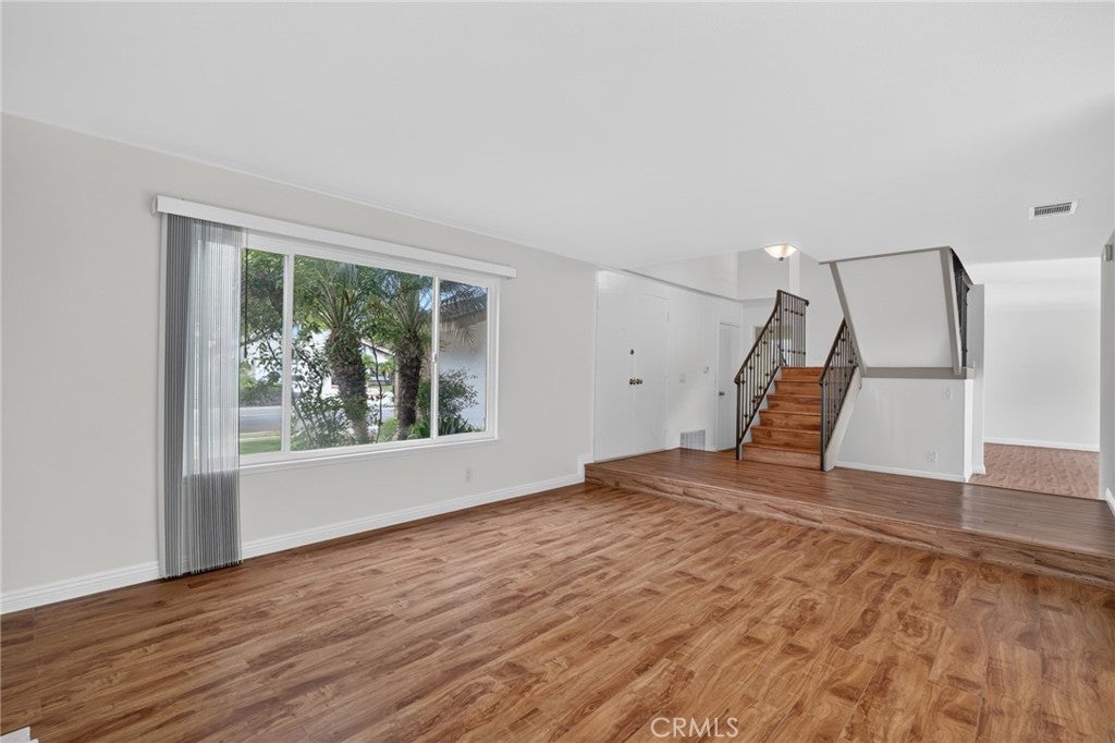 3832 Hamilton