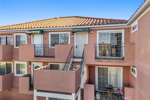 Photo of 409 Utica Ave #D36, Huntington Beach, CA 92648 (MLS # PW26031190)