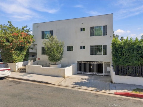 Photo of 1008 N Stanley Avenue #1, West Hollywood, CA 90046 (MLS # SR26219527)