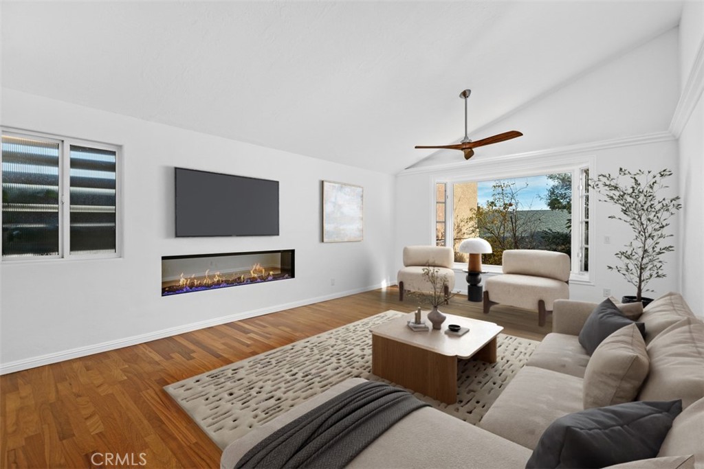 1321 Pepper Tree Lane