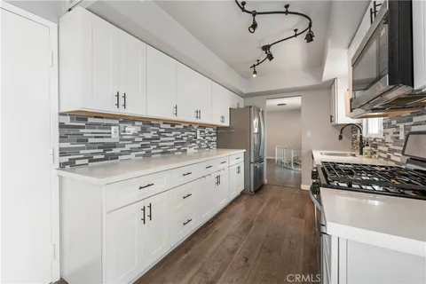 9946 Owensmouth Ave Unit 9, Chatsworth, CA 91311 - MLS#: SR26075660