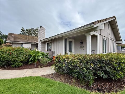Photo of 3080 Via Serena S #B, Laguna Woods, CA 92637 (MLS # OC26079570)