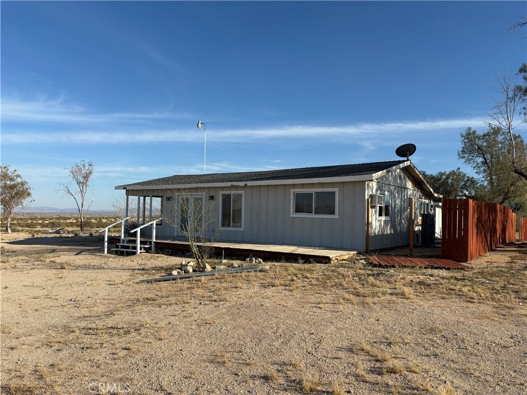 Photo of 69561 Papoose Trail, 29 Palms, CA 92277 (MLS # PW26063217)