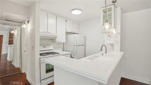 Photo of 18645 Hatteras, Tarzana, CA 91356 (MLS # PW26069042)